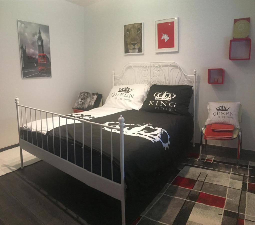 Buckingham Palace Apartman, דברצן מראה חיצוני תמונה